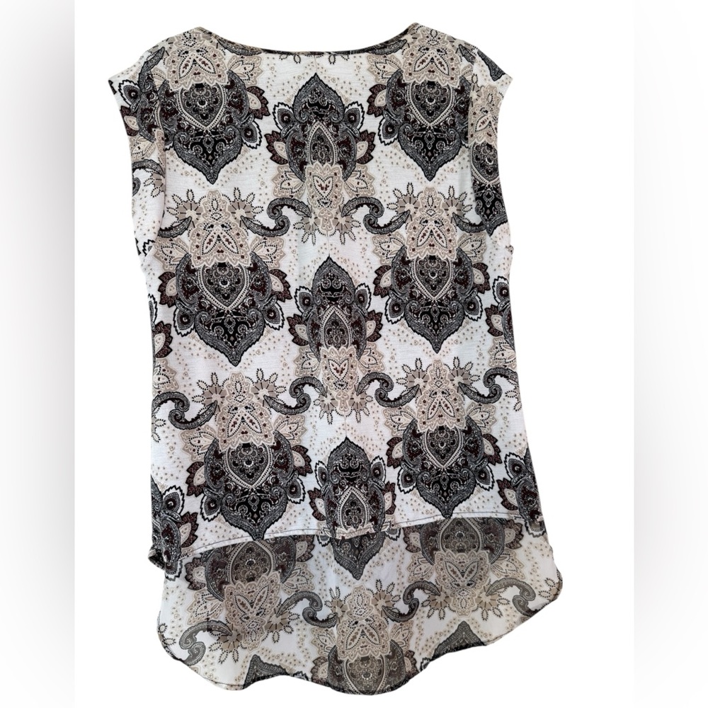 Dana Buchman top size Large. Pit to pit 22” High low hem - Picture 6 of 6